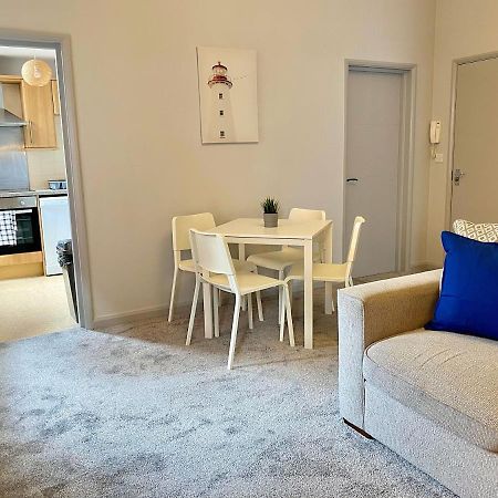 Beautiful Apartment - 5 Minute Walk To The Best Beach! - Great Location - Parking - Fast Wifi - Smart Tv - Newly Decorated - Sleeps Up To 4! Close To Bournemouth & Poole Town Centre Exterior foto