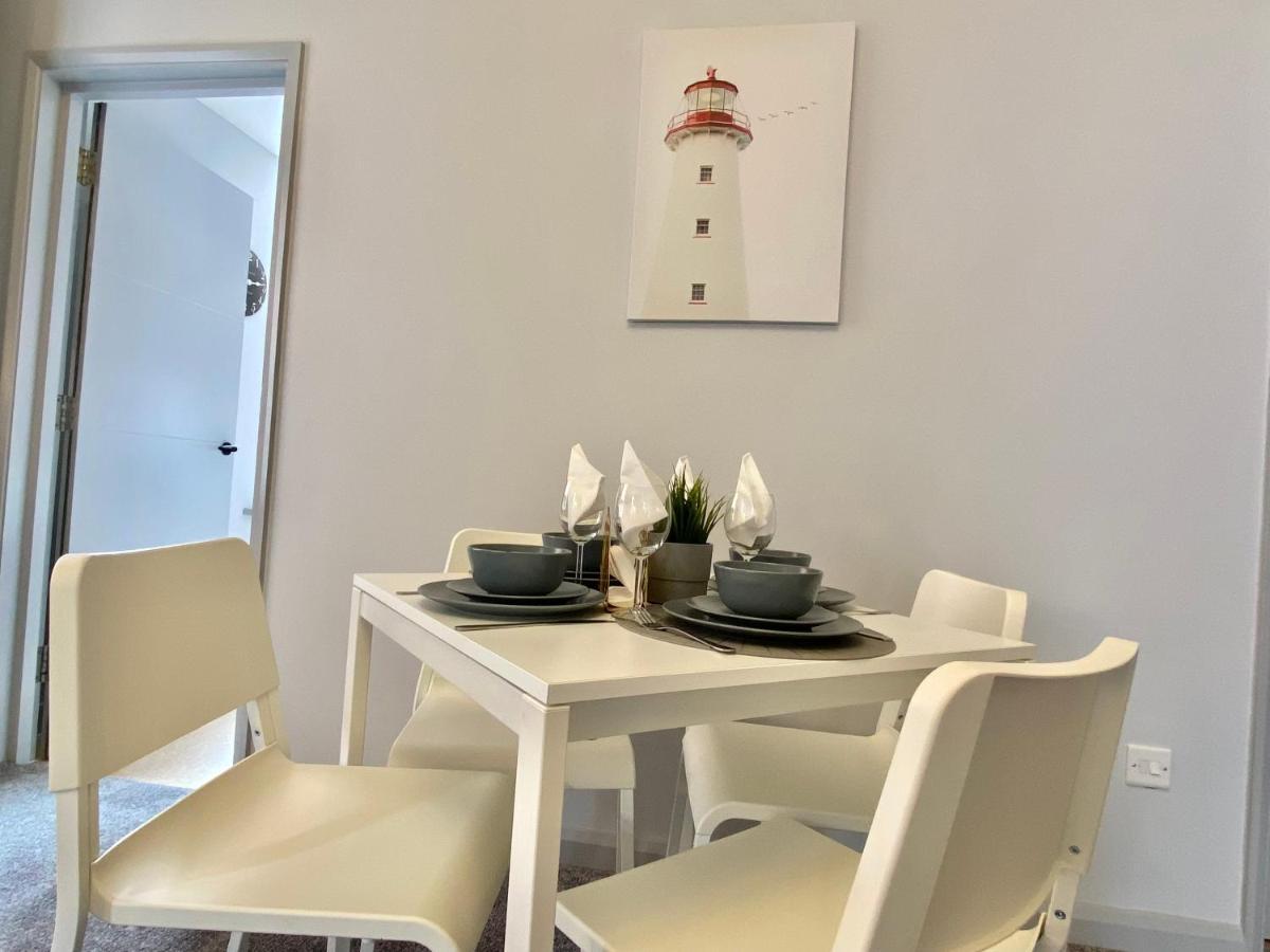 Beautiful Apartment - 5 Minute Walk To The Best Beach! - Great Location - Parking - Fast Wifi - Smart Tv - Newly Decorated - Sleeps Up To 4! Close To Bournemouth & Poole Town Centre Exterior foto